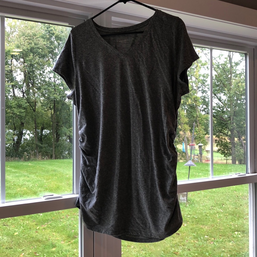 Liz Lange Maternity t-shirt